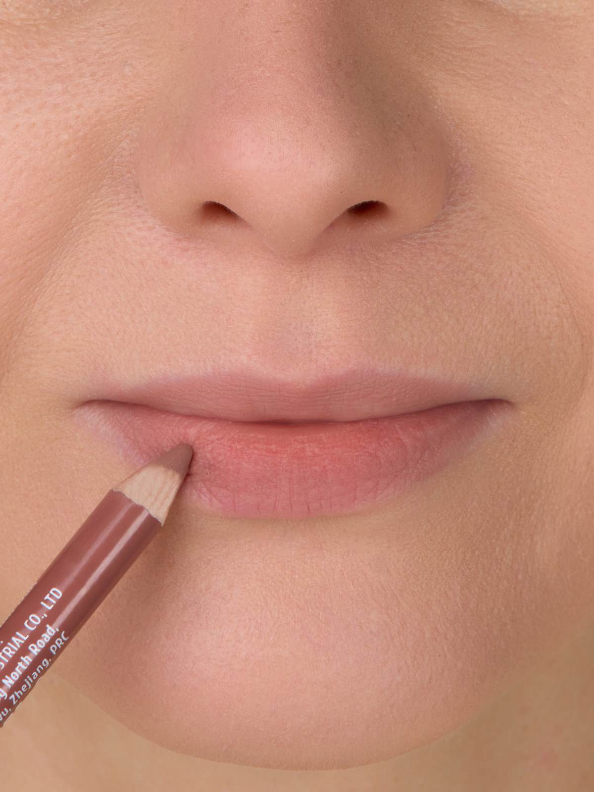 Карандаш для губ с точилкой, тон 99 натуральный поцелуй от TF cosmetics + 3