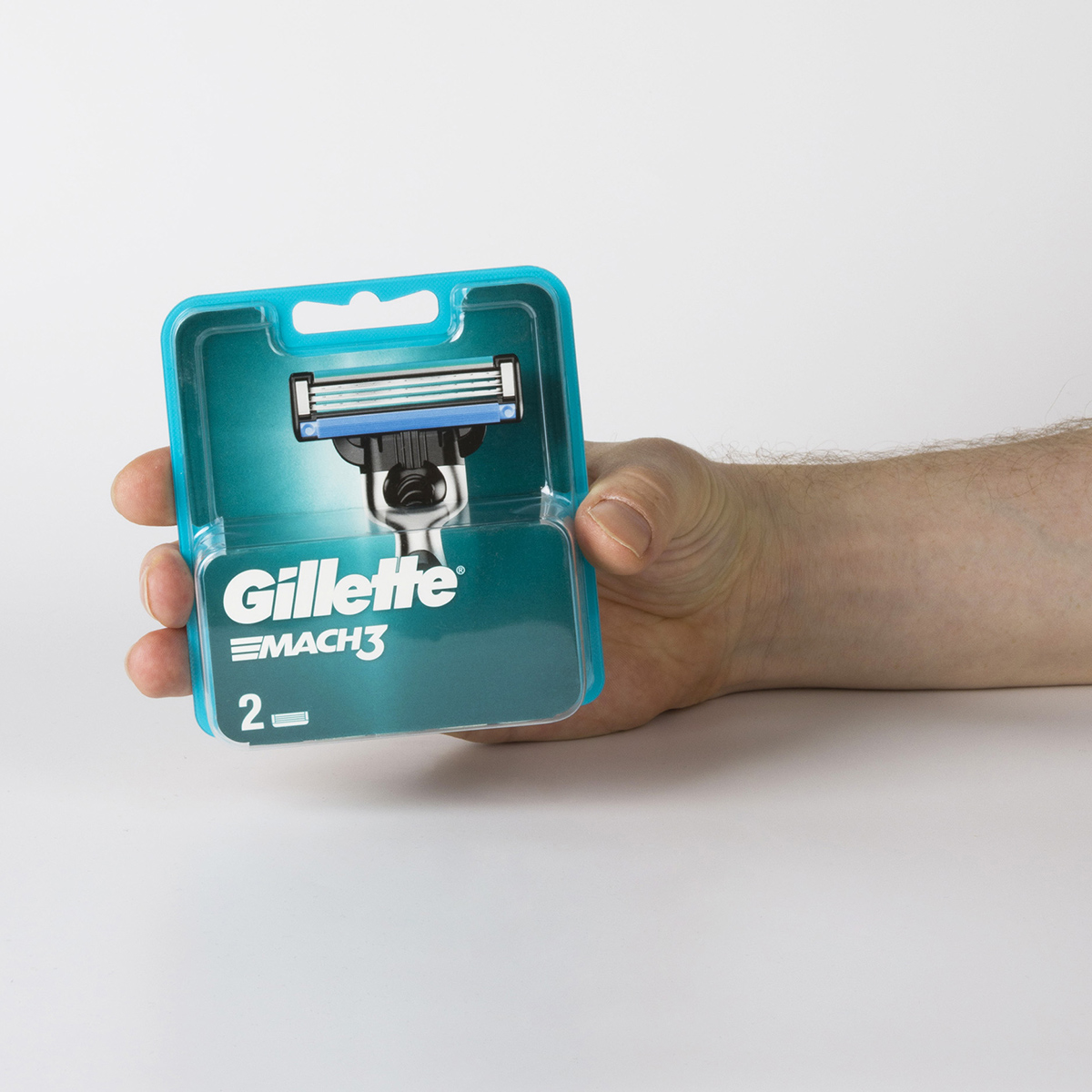 Сменные кассеты Mach3 2шт от Gillette + 4